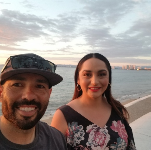 Meet your Posher, Lucero - Picture 1 of 1